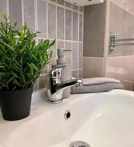 Standard By Hi5- Aranykez Apartament