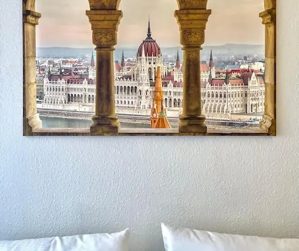 Standard By Hi5- Aranykez